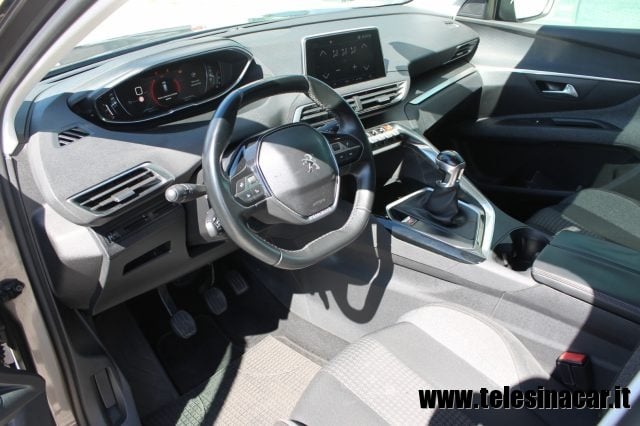 Peugeot 5008 2.0 BlueHDi 150 S&S Business TETTO APRIBILE 7 POS, del 2018, 156.000 km, in vendita a San Salvatore Telesino (BN)