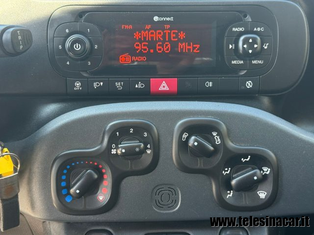 Fiat Panda 1.0 Hybrid Van 2 posti, del 2021, 96.000 km, in vendita a San Salvatore Telesino (BN)