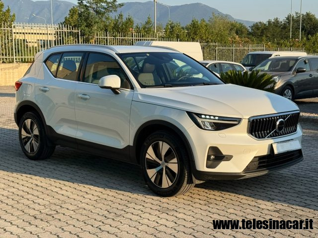 Volvo XC40 T4 Recharge plug-in hybrid - foto 4 di 25
