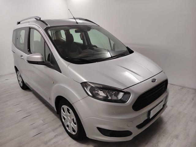 Ford Tourneo Courier 1.5 TDCI 75 CV Titanium - foto 2 di 4