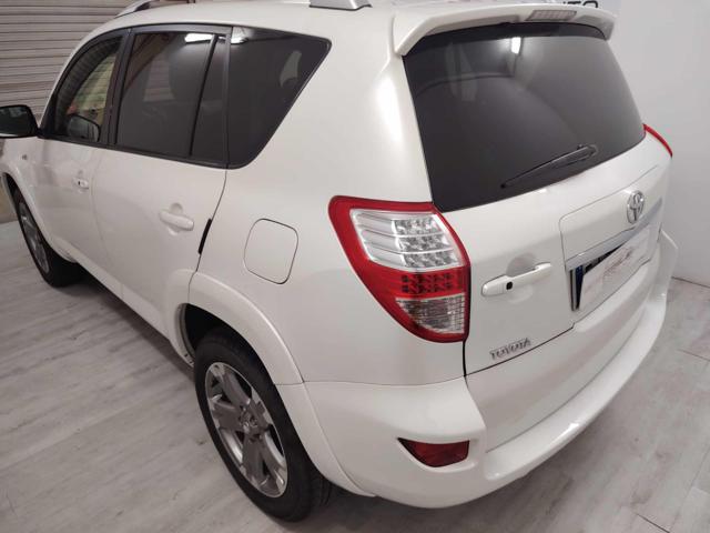 Toyota RAV 4 MY23 RAV4 Crossover 2.2 D-Cat AUTOMATICO - foto 4 di 4
