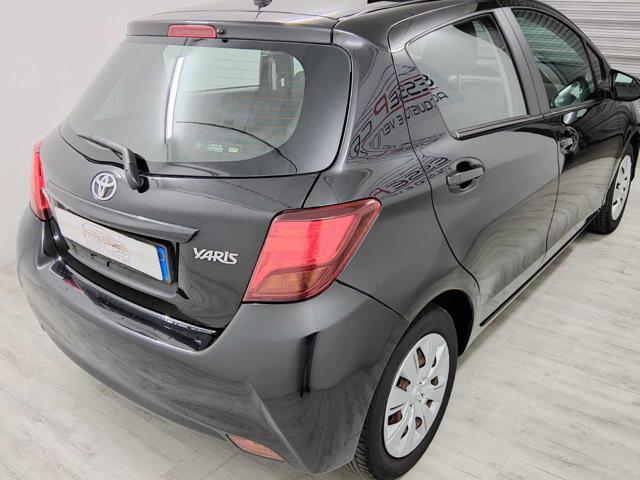 Toyota Yaris 1.0 5 porte Active - foto 3 di 4
