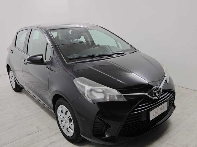 Toyota Yaris 1.0 5 porte Active - foto 2 di 4