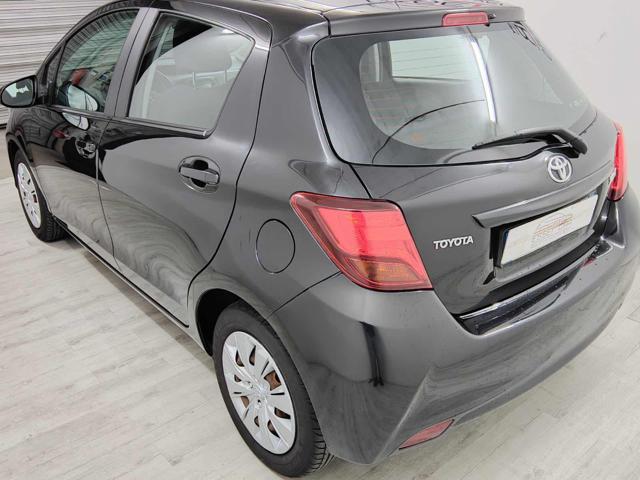Toyota Yaris 1.0 5 porte Active - foto 4 di 4