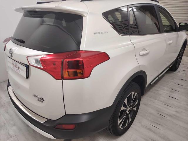 Toyota RAV 4 MY23 RAV4 2.2 D-CAT A/T 4WD Lounge White Ed. - foto 3 di 4