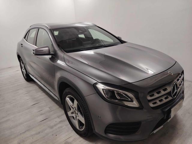 Mercedes-Benz GLA 180 Sport AUTOMATICA 49.000KM - foto 2 di 4