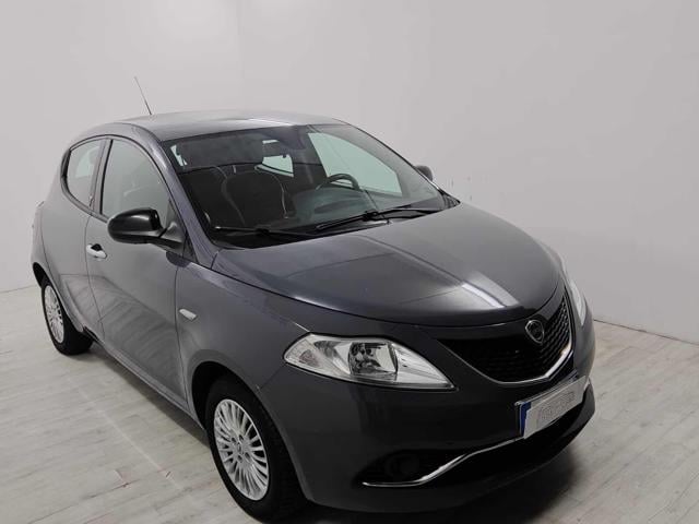 Lancia Ypsilon 1.2 69 CV 5 porte Gold - foto 2 di 4