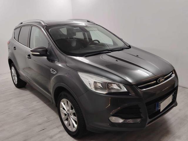 Ford Kuga 2.0 TDCI 120 CV S&S 2WD Titanium - foto 2 di 4
