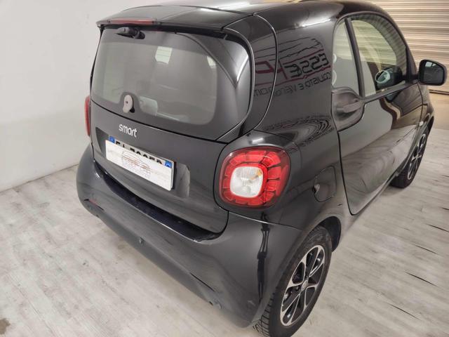smart forTwo 70 1.0 twinamic Urban - foto 3 di 4