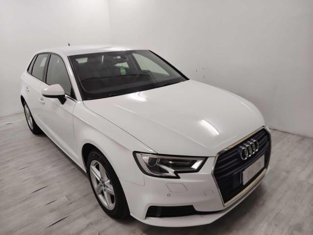 Audi A3 SPB 30 TDI S tronic - foto 2 di 4