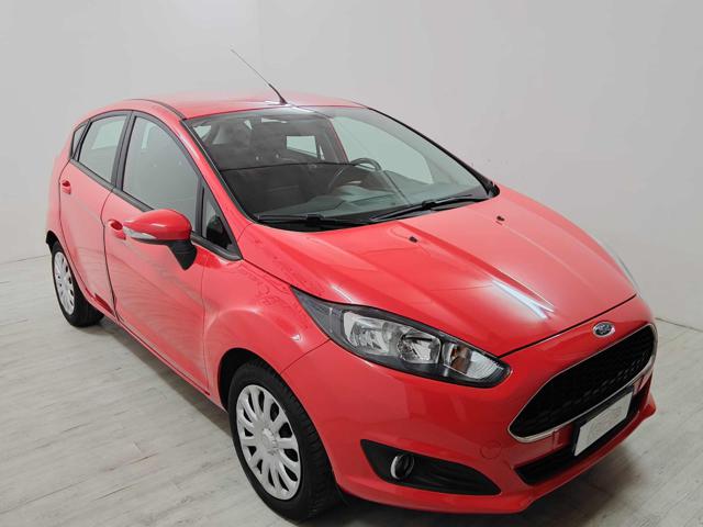Ford Fiesta 1.0 100CV 5 porte Titanium 30.000KM - foto 2 di 8
