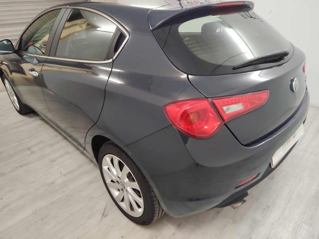 Alfa Romeo Giulietta 1.4 Turbo 120 CV Distinctive - foto 4 di 8
