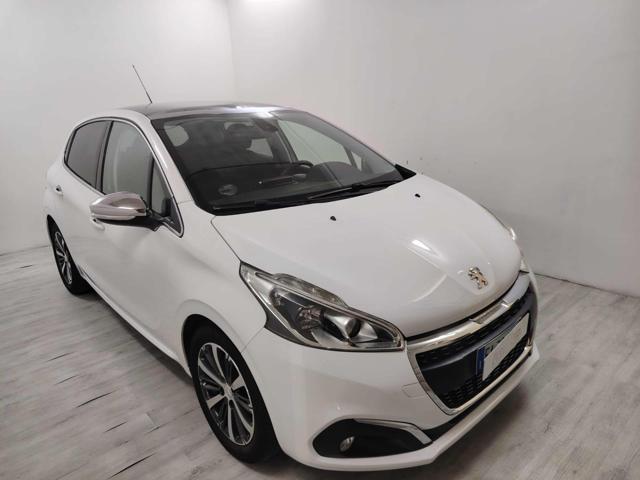 Peugeot 208 1° serie BlueHDi 75 5 porte Allure - foto 4 di 8