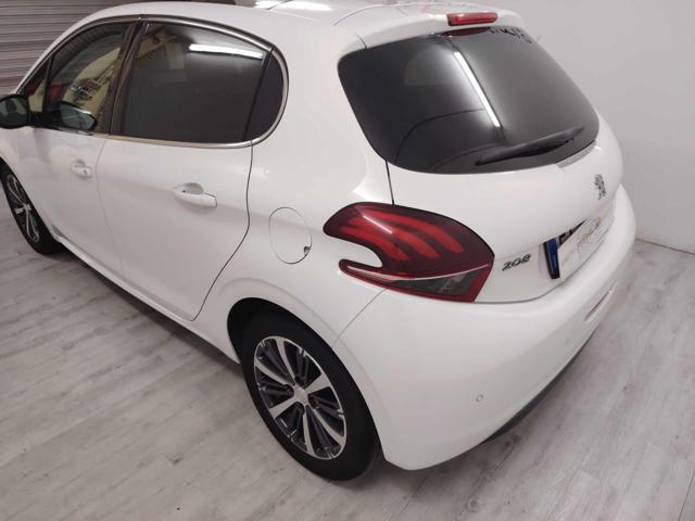 Peugeot 208 1° serie BlueHDi 75 5 porte Allure - foto 3 di 8