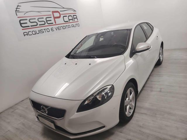 Volvo V40 D2 Geartronic, del 2016, 110.000 km, in vendita a Gerenzano (VA)