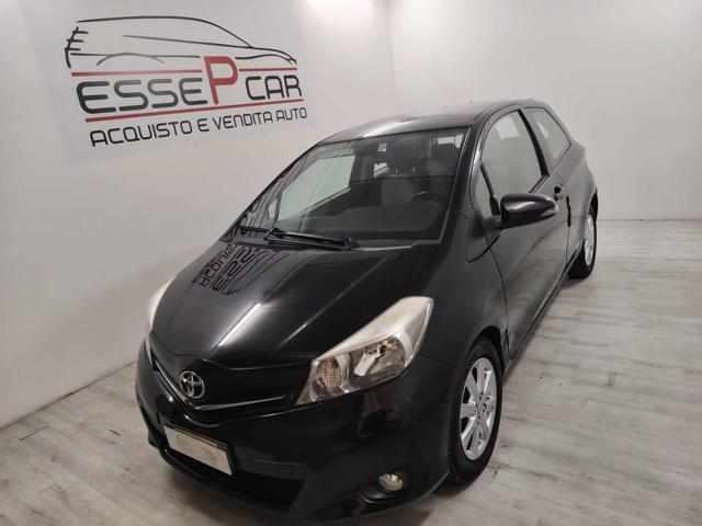 Toyota Yaris 1.4 D-4D 5 porte, del 2013, 190.000 km, in vendita a Gerenzano (VA)