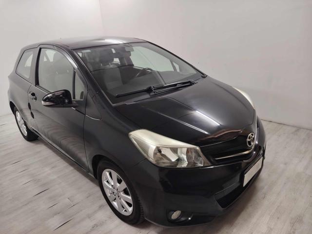 Toyota Yaris 1.4 D-4D 5 porte - foto 2 di 4