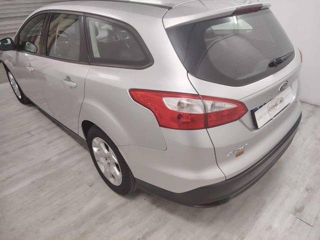 Ford Focus 1.6 TDCi 115 CV SW - foto 3 di 4