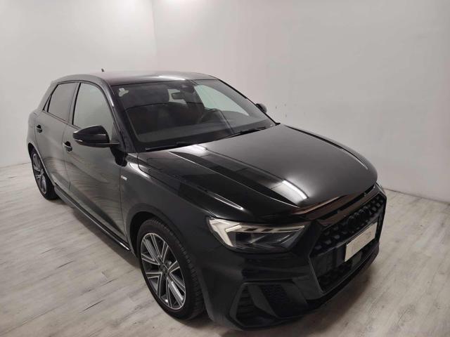 Audi A1 SPB 30 TFSI S tronic S line edition - foto 2 di 4