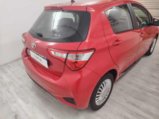 Toyota Yaris 1.0 5 porte Active - foto 3 di 4