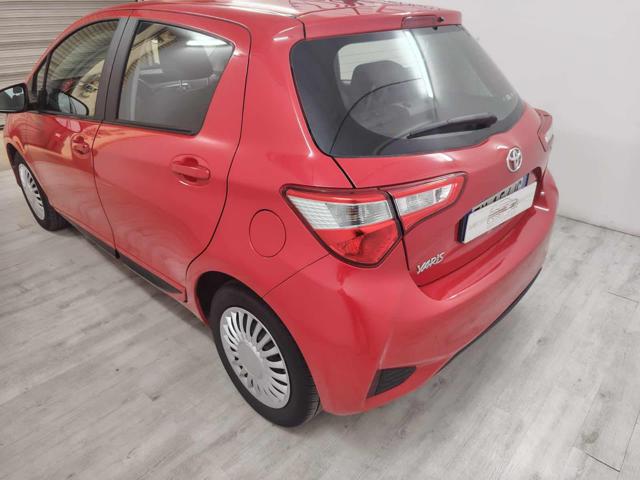 Toyota Yaris 1.0 5 porte Active - foto 4 di 4