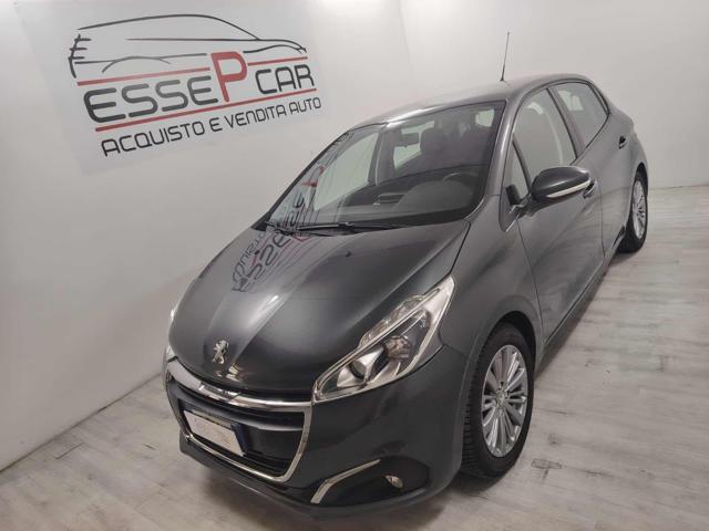 Peugeot 208 1° serie PureTech 82 5 porte Active, del 2016, 90.000 km, in vendita a Gerenzano (VA)