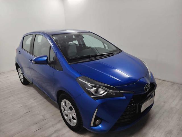 Toyota Yaris 1.0 5 porte Active - foto 2 di 4