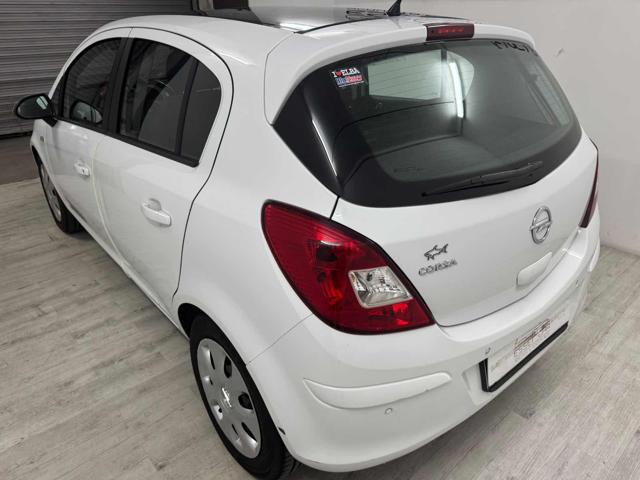 Opel Corsa 1.2 5 porte Cosmo - foto 4 di 4