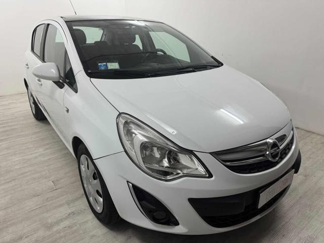 Opel Corsa 1.2 5 porte Cosmo - foto 2 di 4