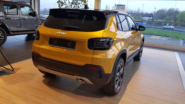 Jeep Avenger BEV Summit + Navigatore + Bicolor - foto 4 di 4