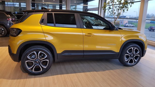 Jeep Avenger BEV Summit + Navigatore + Bicolor - foto 3 di 4