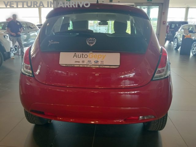 Lancia Ypsilon 1.2 69 CV 5 porte - foto 4 di 4