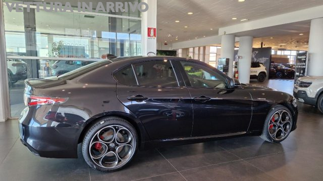 Alfa Romeo Giulia 2.2 Turbodiesel 210 CV AT8 AWD Q4 Veloce - foto 3 di 4
