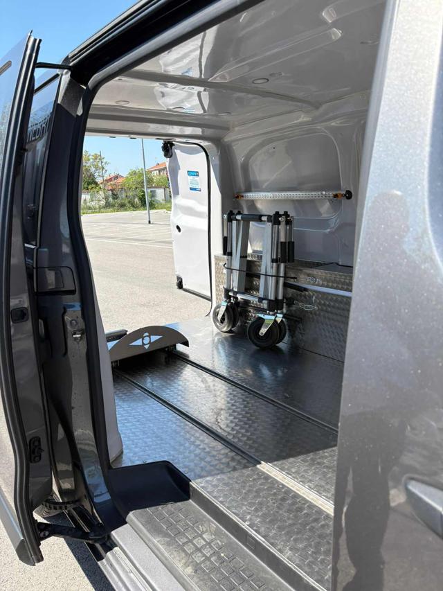 Peugeot Expert BlueHDi 115 S&S PL-TN SERVIZIO ONORANZE FUNEBRI - foto 2 di 4
