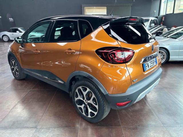 Renault Captur TCe 120 CV Start&Stop Energy Initiale Paris usato a PESARO