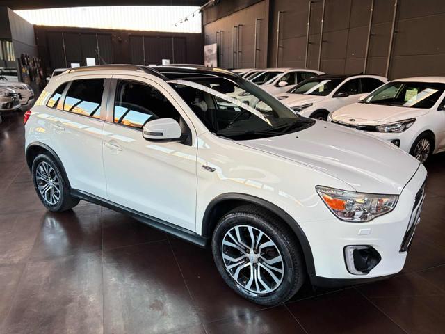 Mitsubishi ASX 1.6 DI-D 114 CV 2WD Instyle Panoramic usato a PESARO