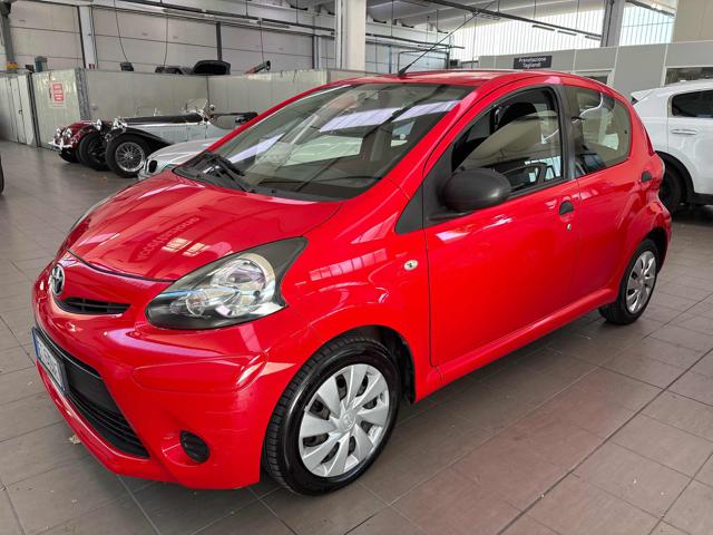 Toyota Aygo 1.0 12V VVT-i 5 porte Edition, del 2013, 99.000 km, in vendita a Pesaro (PU)