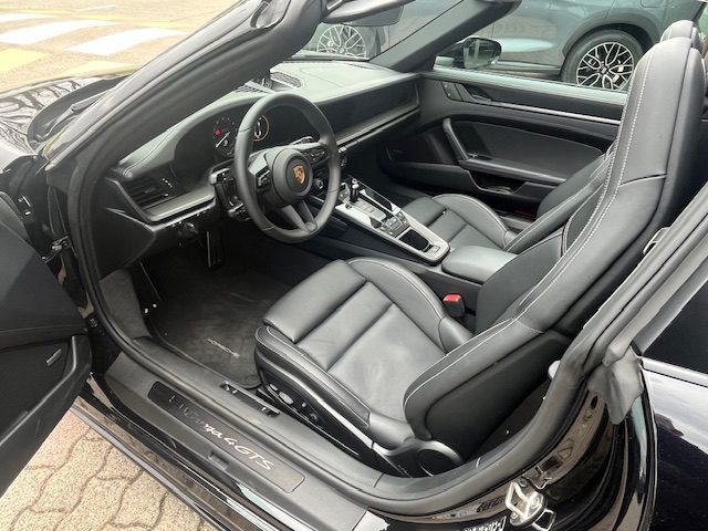 Porsche 911 Targa 4 GTS, del 2023, 7.000 km, in vendita a Bologna (BO)