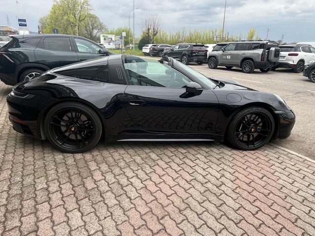 Porsche 911 Targa 4 GTS - foto 4 di 4