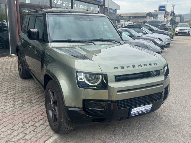 Land Rover Defender 110 3.0D I6 250 CV AWD Auto X-Dynamic SE - foto 3 di 4