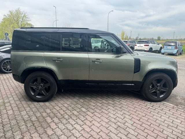 Land Rover Defender 110 3.0D I6 250 CV AWD Auto X-Dynamic SE - foto 4 di 4
