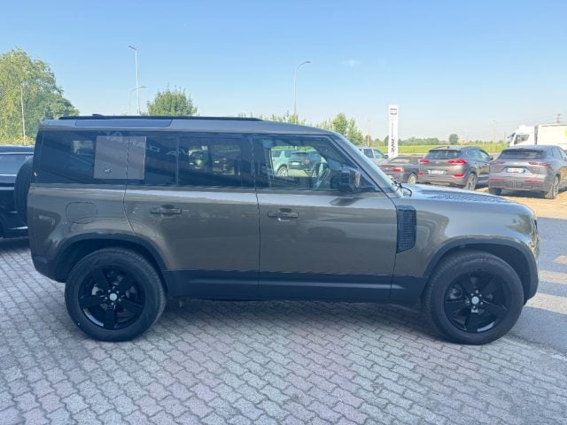 Land Rover Defender 110 3.0D I6 200 CV AWD Auto SE IVA ESPOSTA 100% - foto 4 di 4