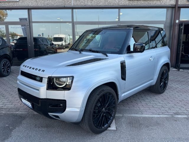 Land Rover Defender 90 3.0D I6 200 CV AWD Auto, del 2022, 127.200 km, in vendita a Bologna (BO)