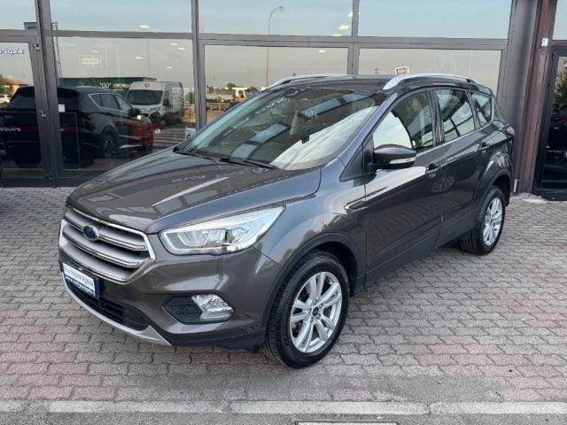 Ford Kuga 1.5 TDCI 120 CV S&S 2WD Business, del 2019, 135.524 km, in vendita a Bologna (BO)