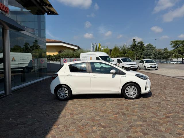 Toyota Yaris 1.5 Hybrid 5 porte Cool Neopatentati - foto 3 di 4