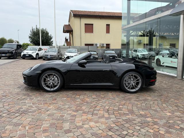 Porsche 992 992 Carrera Cabriolet - foto 3 di 4