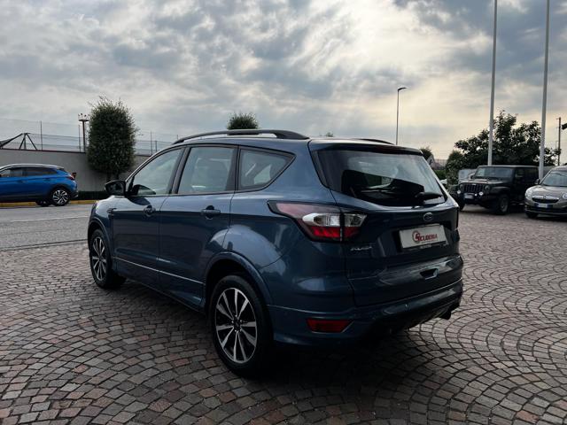 Ford Kuga 1.5 EcoBoost 120 CV S&S 2WD ST-Line - foto 4 di 4