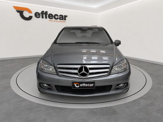 Mercedes-Benz C 220 CDI BlueEFFICIENCY Avantgarde AMG - foto 2 di 4