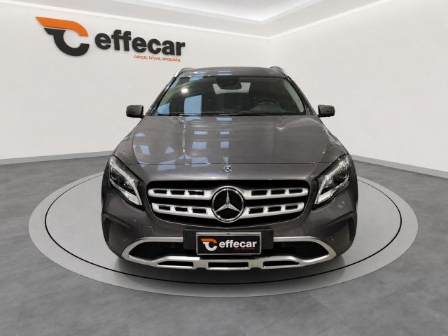 Mercedes-Benz GLA 200 d Automatic 4Matic Business - foto 2 di 4