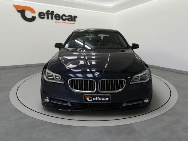 BMW 530 258CV Touring M sport - foto 2 di 4